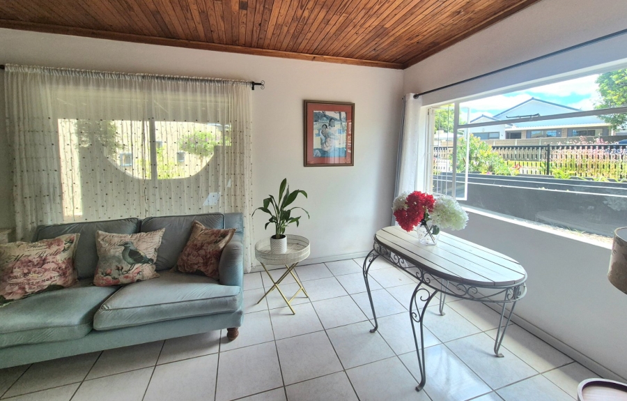 4 Bedroom Property for Sale in Twee Rivieren Western Cape